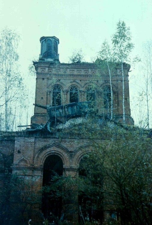 Церковь Успения Пресвятой Богородицы в Ивановском