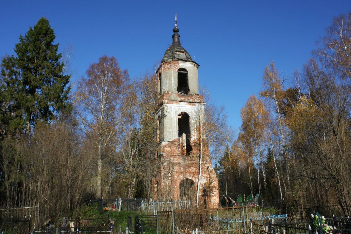 Колокольня церкви Успения Пресвятой Богородицы в Окатово