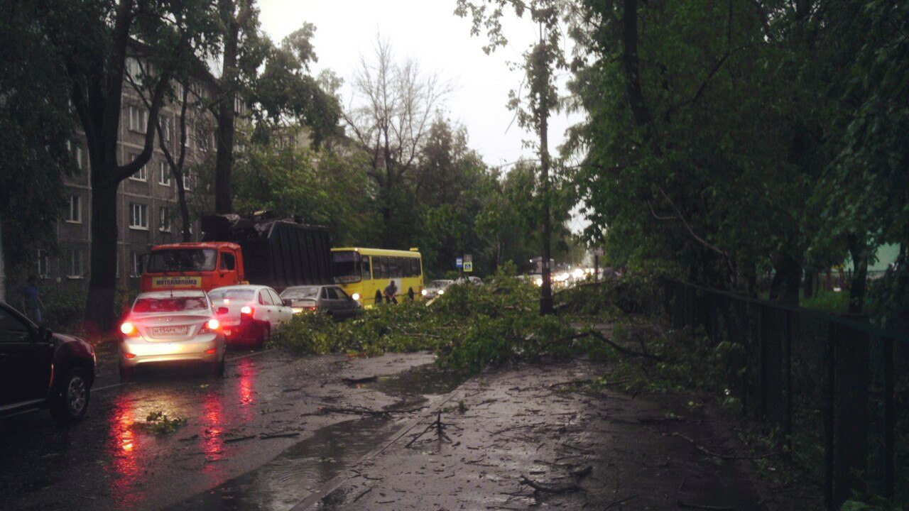 Последствия урагана и ливня в Кимрах 29 мая 2015 года