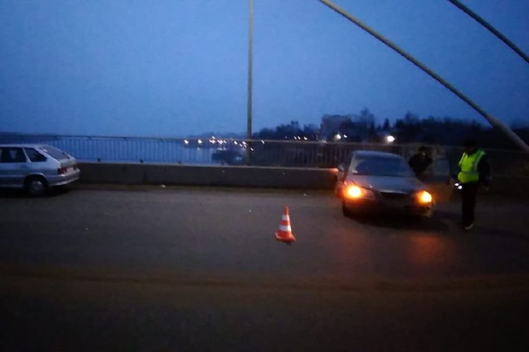 В ДТП на мосту через Волгу в Кимрах пострадали трое взрослых и ребенок